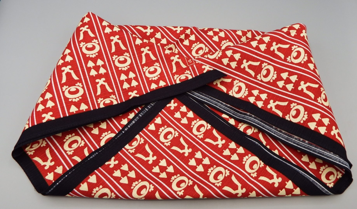 Furoshiki giapponese motivo tradizionale