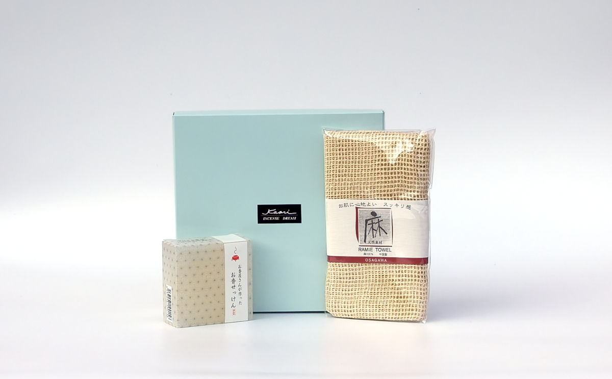 Sapone di incenso e salvietta in kit