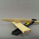 Yoshihiro Yanagiba Gingami inox con fodero in legno (Saya) 330 mm